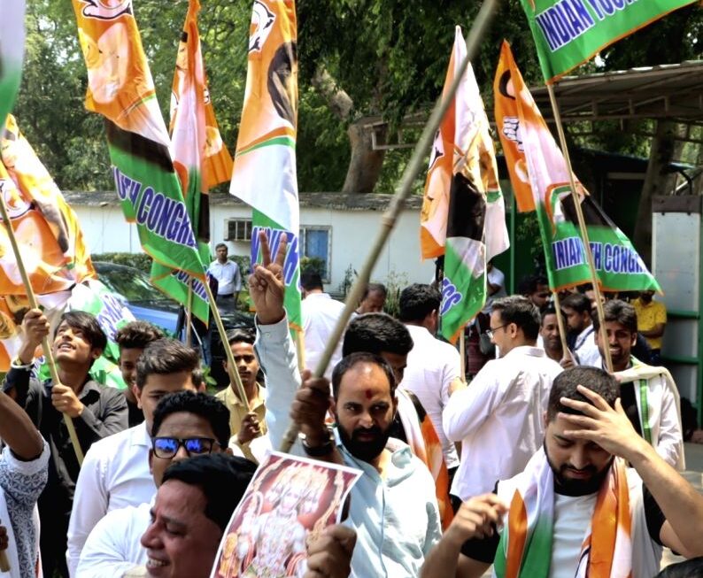 कर्नाटक विधानसभा चुनाव में भाजपा ने कांग्रेस से हार स्वीकारी