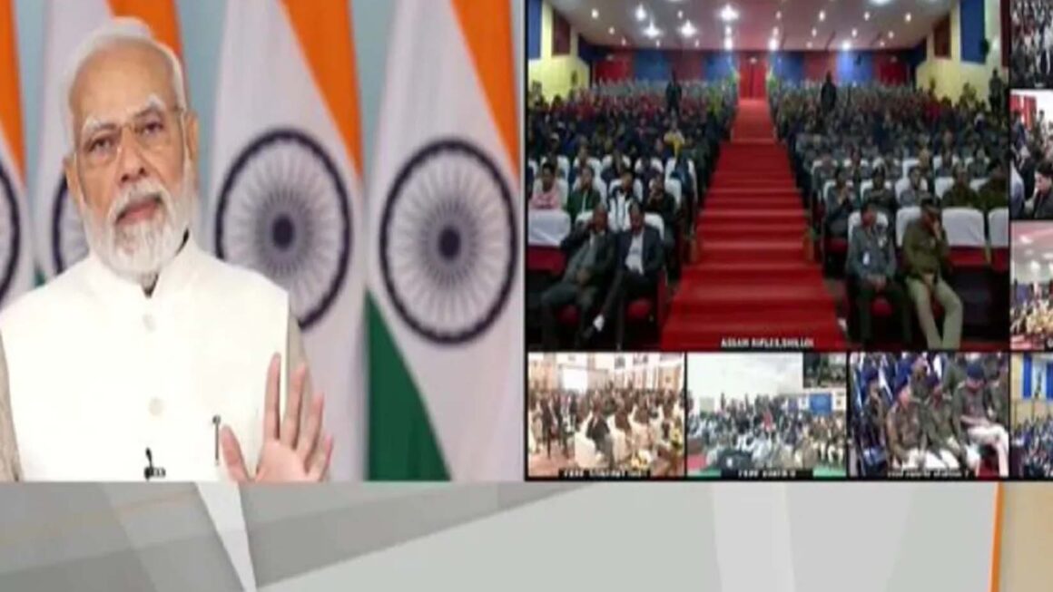 प्रधानमंत्री मोदी ने 71,000 नवनियुक्त कर्मियों को नियुक्ति पत्र सौंपे