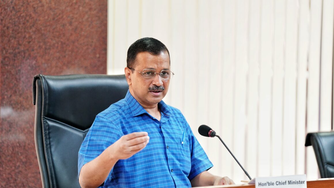 केजरीवाल तीन जुलाई को जलाएंगे अध्यादेश की प्रतियां