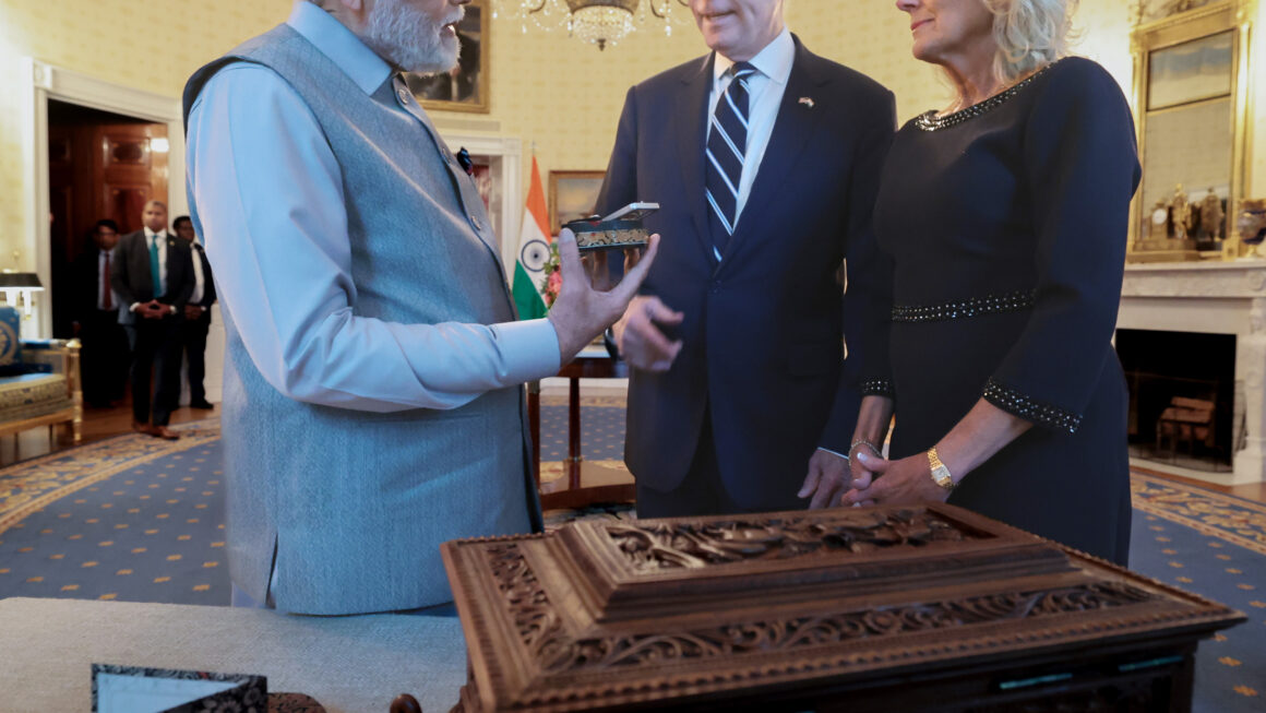 मोदी ने पर्यावरण अनुकूल प्रयोगशाला में तैयार 7.5 कैरेट का हीरा जिल बाइडन को उपहार में दिया