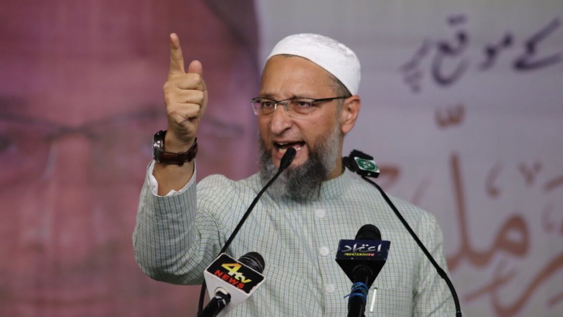 ओवैसी ने लव जिहाद, कोल्हापुर हिंसा को लेकर भाजपा पर निशाना साधा