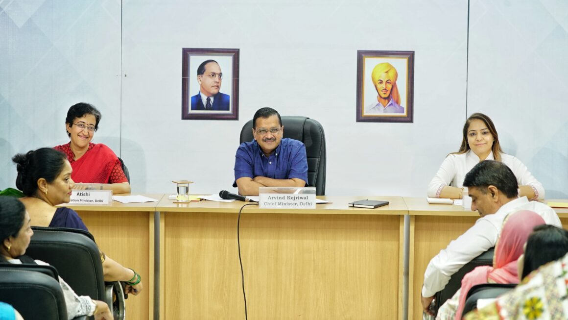 दिल्ली में उफान पर यमुना, टूटा 45 साल का रिकॉर्ड, सीएम ने बुलाई बैठक