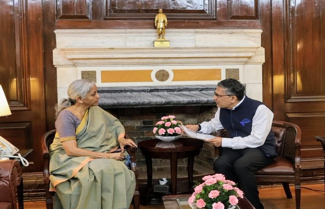 नेशनल स्टॉक एक्सचेंज के सीईओ आशीष चौहान ने वित्त मंत्री से मुलाकात की