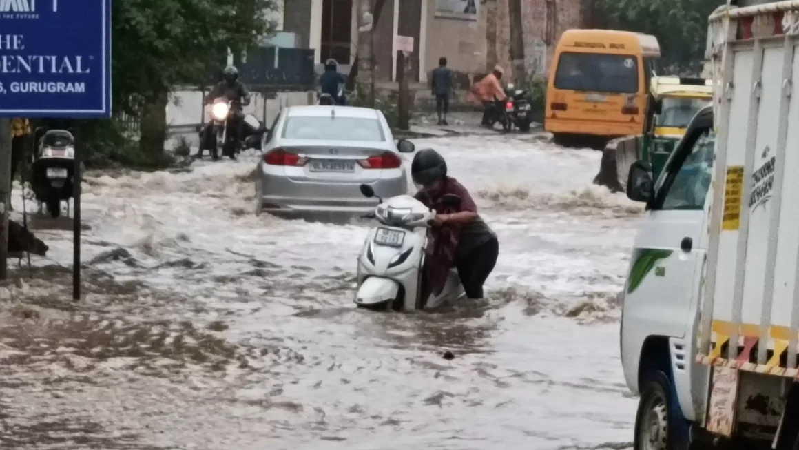 गुरुग्राम:मानसून की पहली बरसात में मिलेनियम सिटी जलमग्न