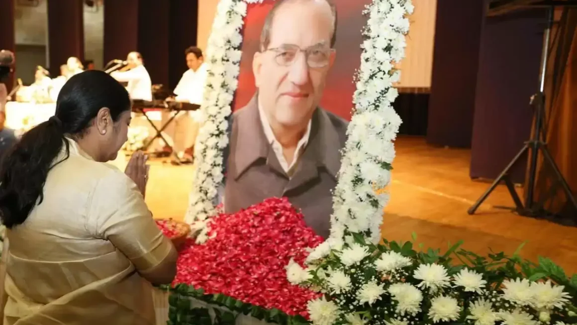 दिल्ली की मुख्यमंत्री और भाजपा नेताओं ने विजय कुमार मल्होत्रा को अर्पित की श्रद्धांजलि