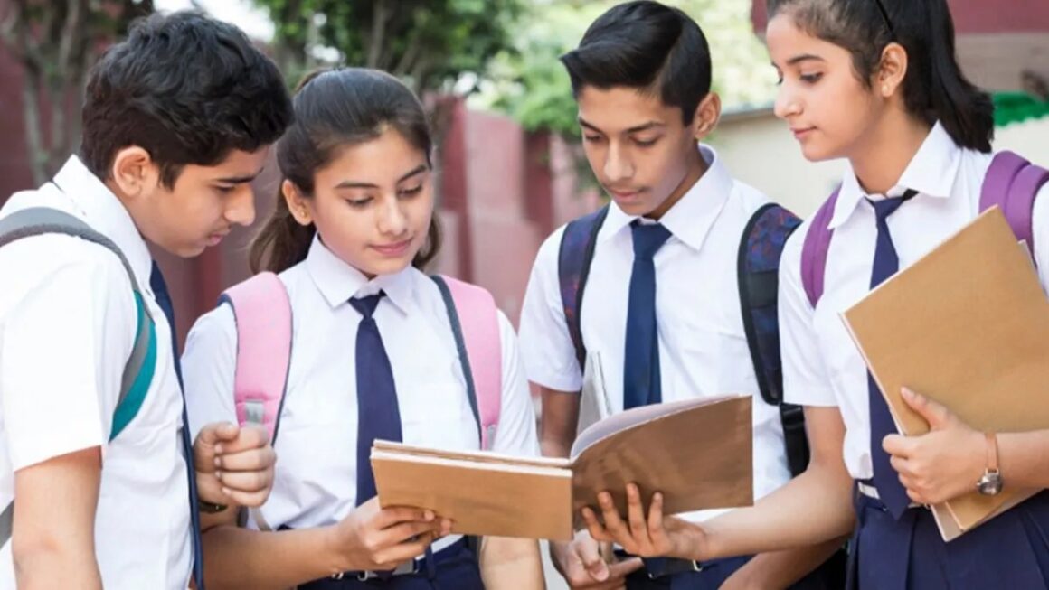 दिल्ली में प्राइवेट स्कूलों की मनमानी पर रोक: नया कानून लागू, फीस वसूली पर सख्त नियम