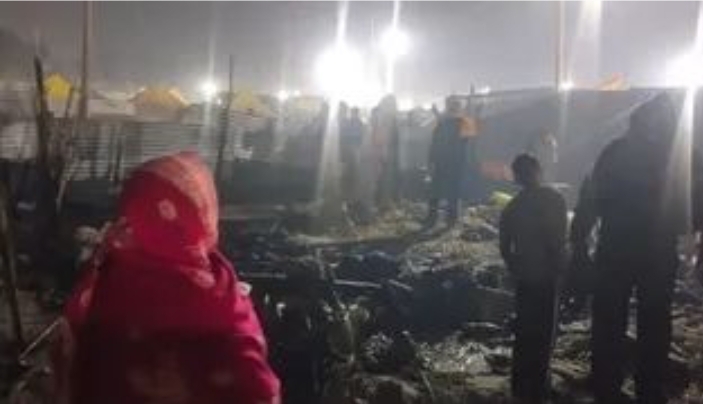 माघ मेला में अफरा-तफरी: सेक्टर-5 के शिविर में भीषण आग, मची भगदड़; दमकल ने पाया काबू
