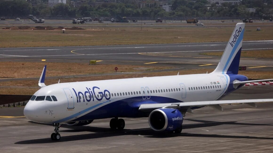 हजारों यात्रियों की परेशानी पर DGCA सख्त, IndiGo पर ₹22.20 करोड़ का भारी जुर्माना