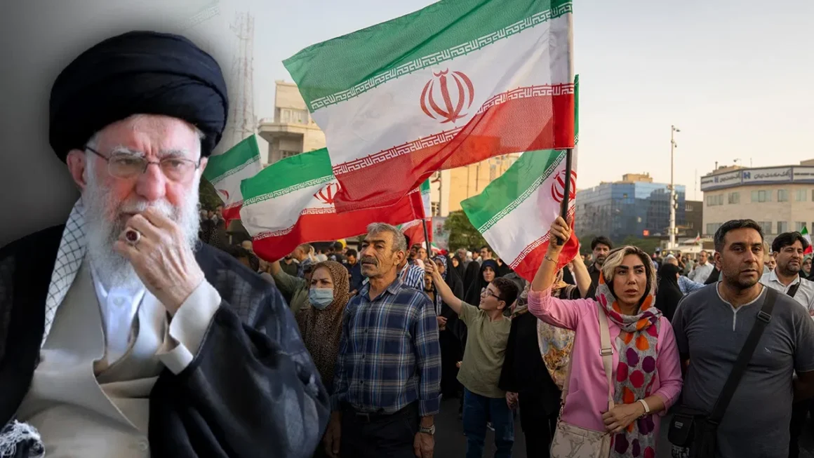 ईरान की सड़कों पर गुस्सा: आर्थिक तबाही से उठी सत्ता परिवर्तन की लहर