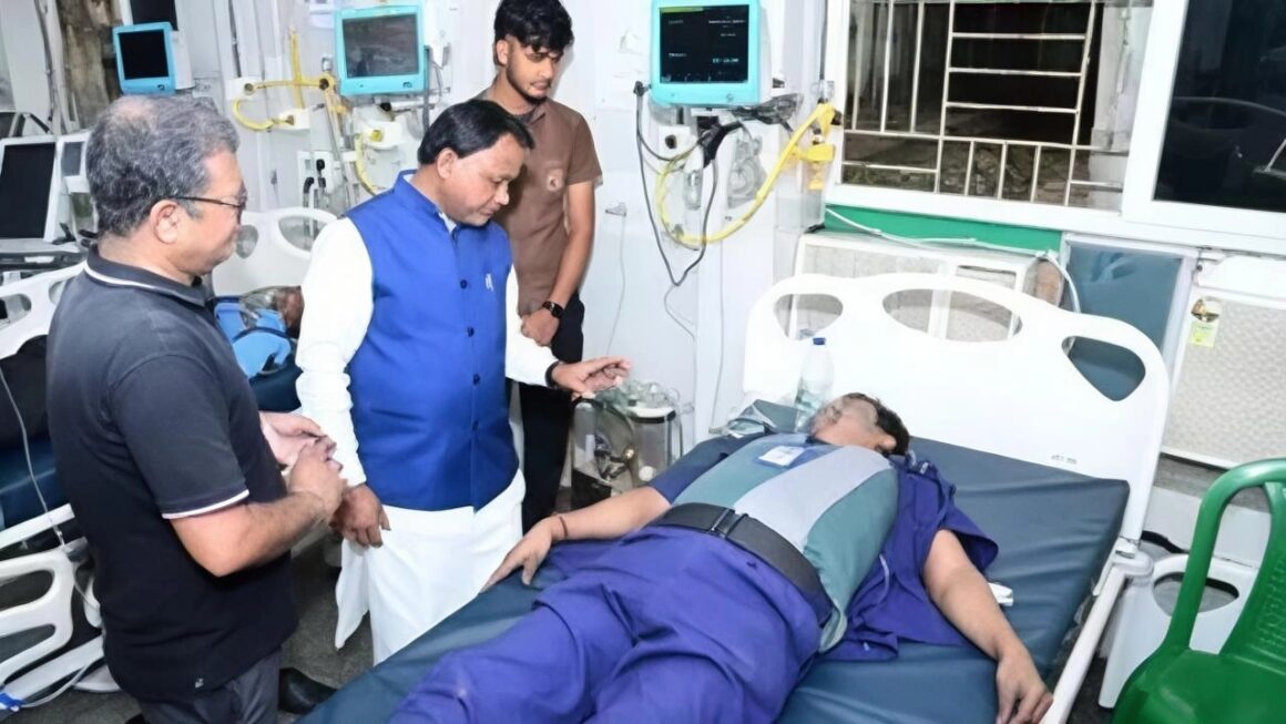 कटक के एससीबी मेडिकल कॉलेज अस्पताल में भीषण आग, 10 मरीजों की मौत; कई गंभीर