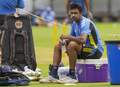 भारतीय क्रिकेट में फैन आर्मी कल्चर: Ravichandran Ashwin की चेतावनी